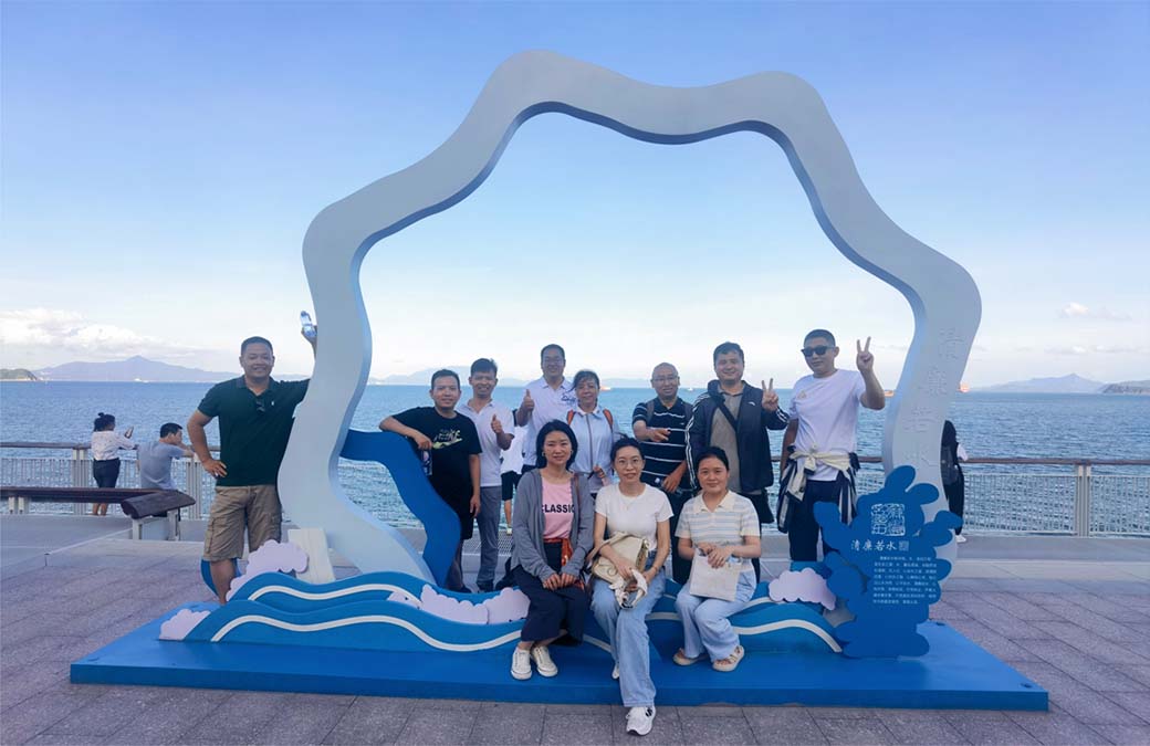 Into Nature, Toward Health | Q4 2022 Employee Birthday Celebration