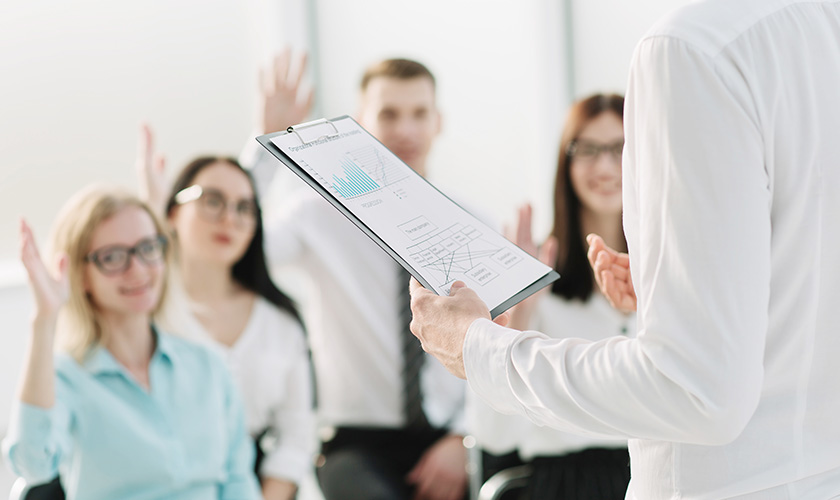 图微安创，<span>助力员工</span>持续成长。